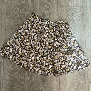 Charlotte Russe Floral A-Line Skirt - Black and Cream